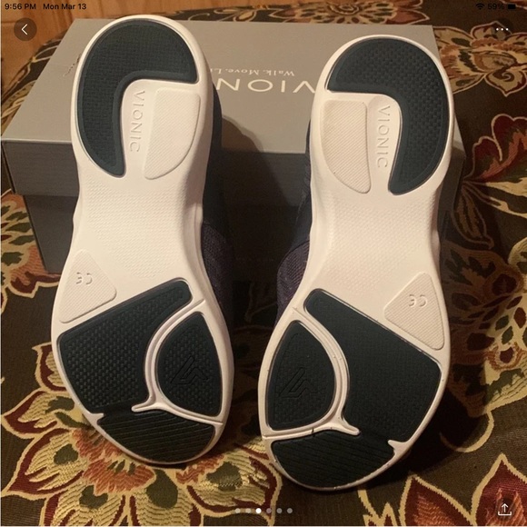 Vionic Sky Roza Navy Sneaker 7.5 Wide - Picture 3 of 6